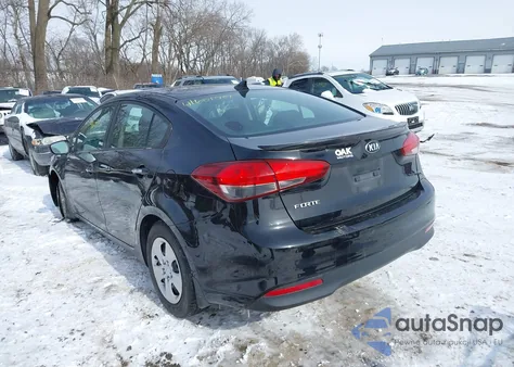 2017 Kia Forte Lx z USA, uszkodzony, nr VIN 3KPFK4A79HE120762